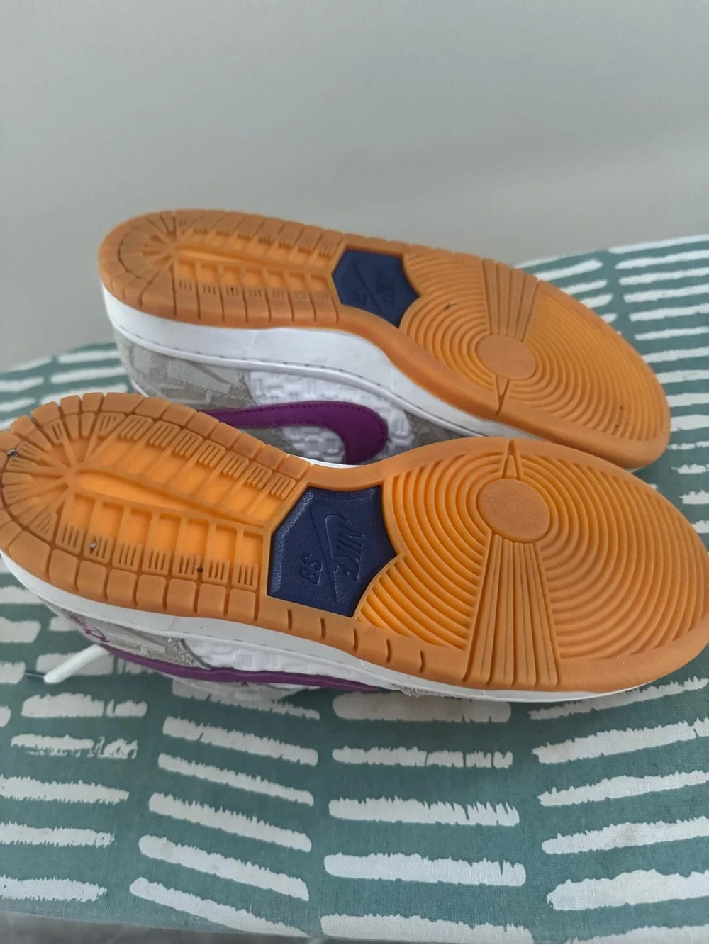 Nike SB Dunk Low Rayssa Leal Shoes Men’s size 6 women’s size 7.5